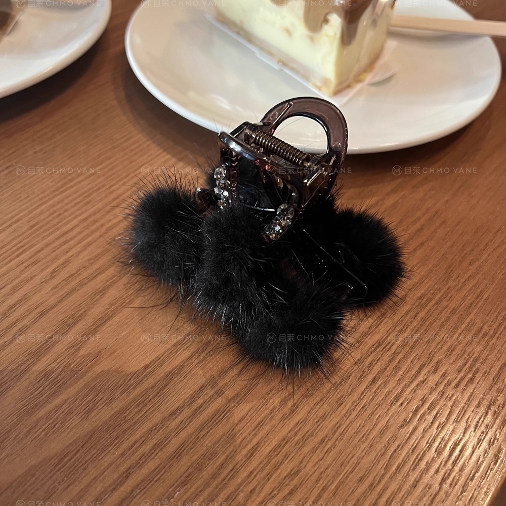 且茉~午夜精灵~黑色毛球球小抓夹马尾抓夹新款头饰发饰节日优雅