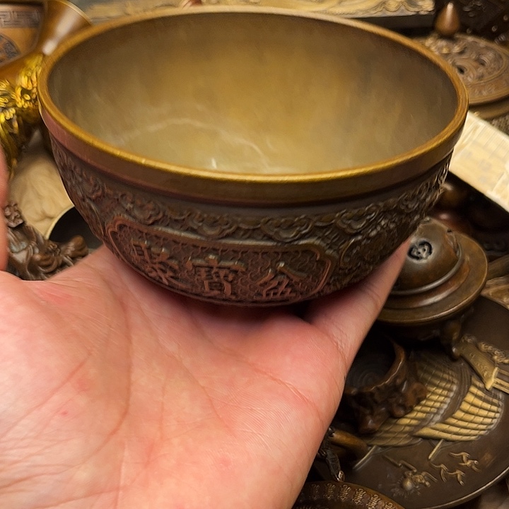 精美铜器做工精湛