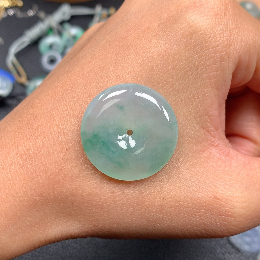 吊坠(赠链)未镶嵌翡翠不**名