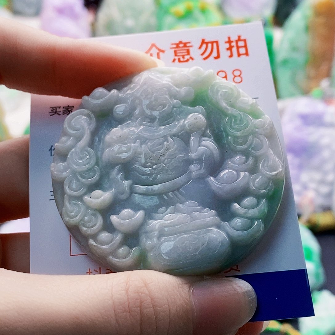 吊坠(不含链)未镶嵌翡翠