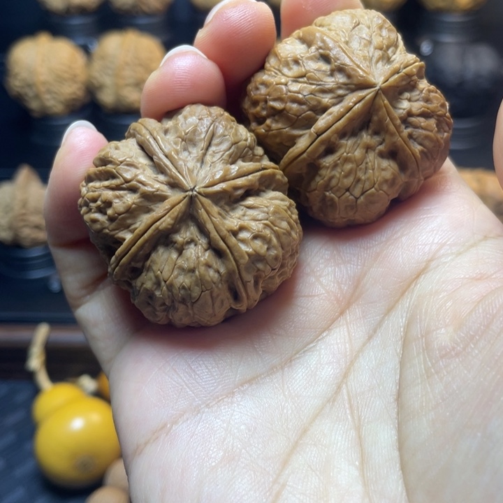 文玩核桃吊坠文玩核桃火麒麟四棱