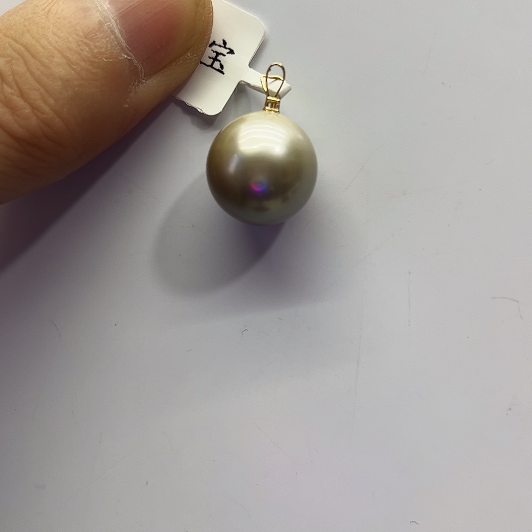 18K金镶嵌颈饰海水珍珠