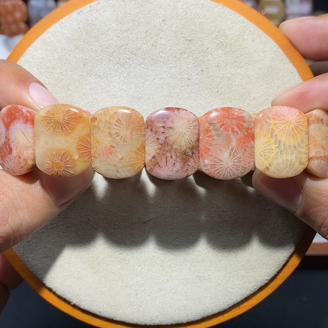 硅化珊瑚（珊瑚玉）手串未镶嵌彩大花7