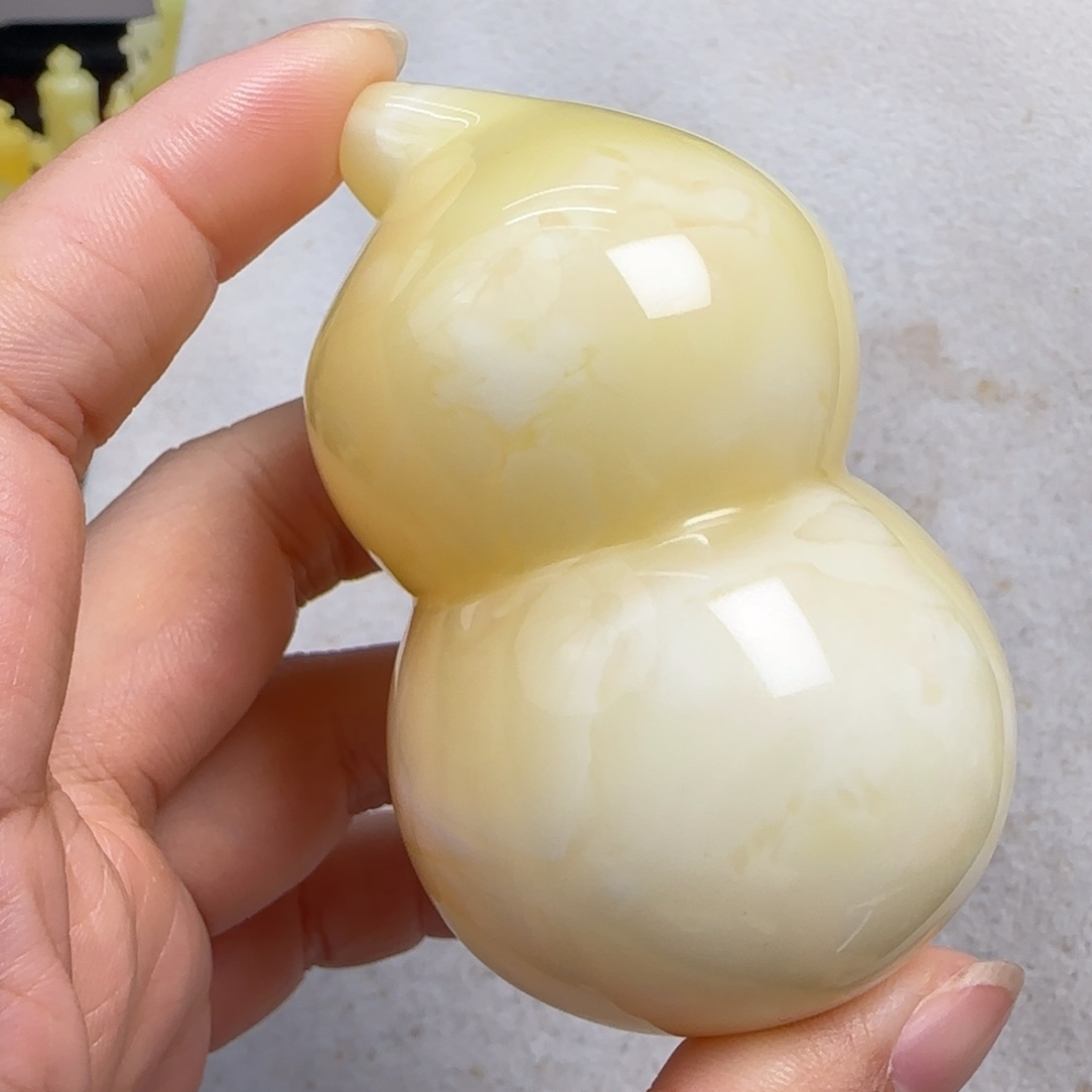 蜜蜡未镶嵌珠宝奇石