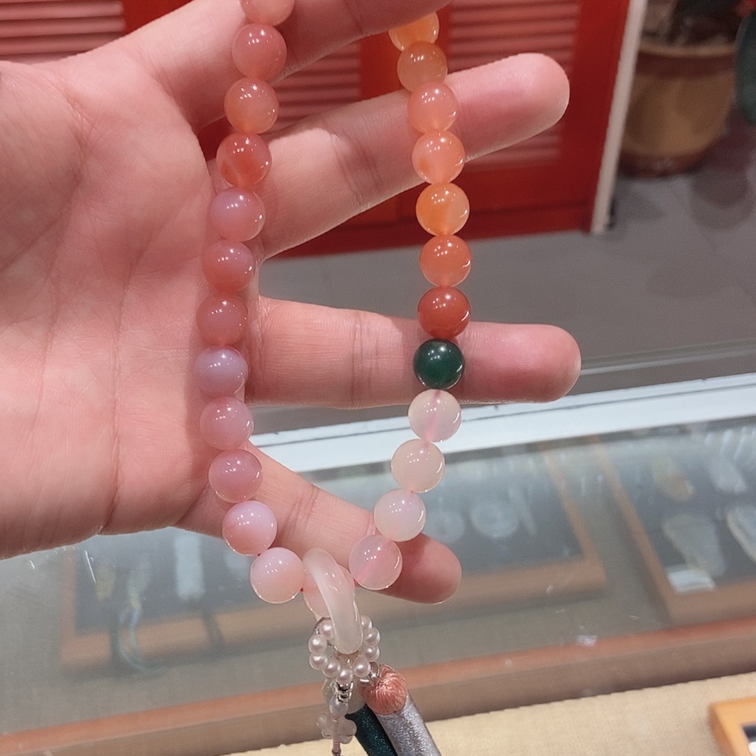 玛瑙/玉髓未镶嵌颈饰丁****）盐源手持小壶