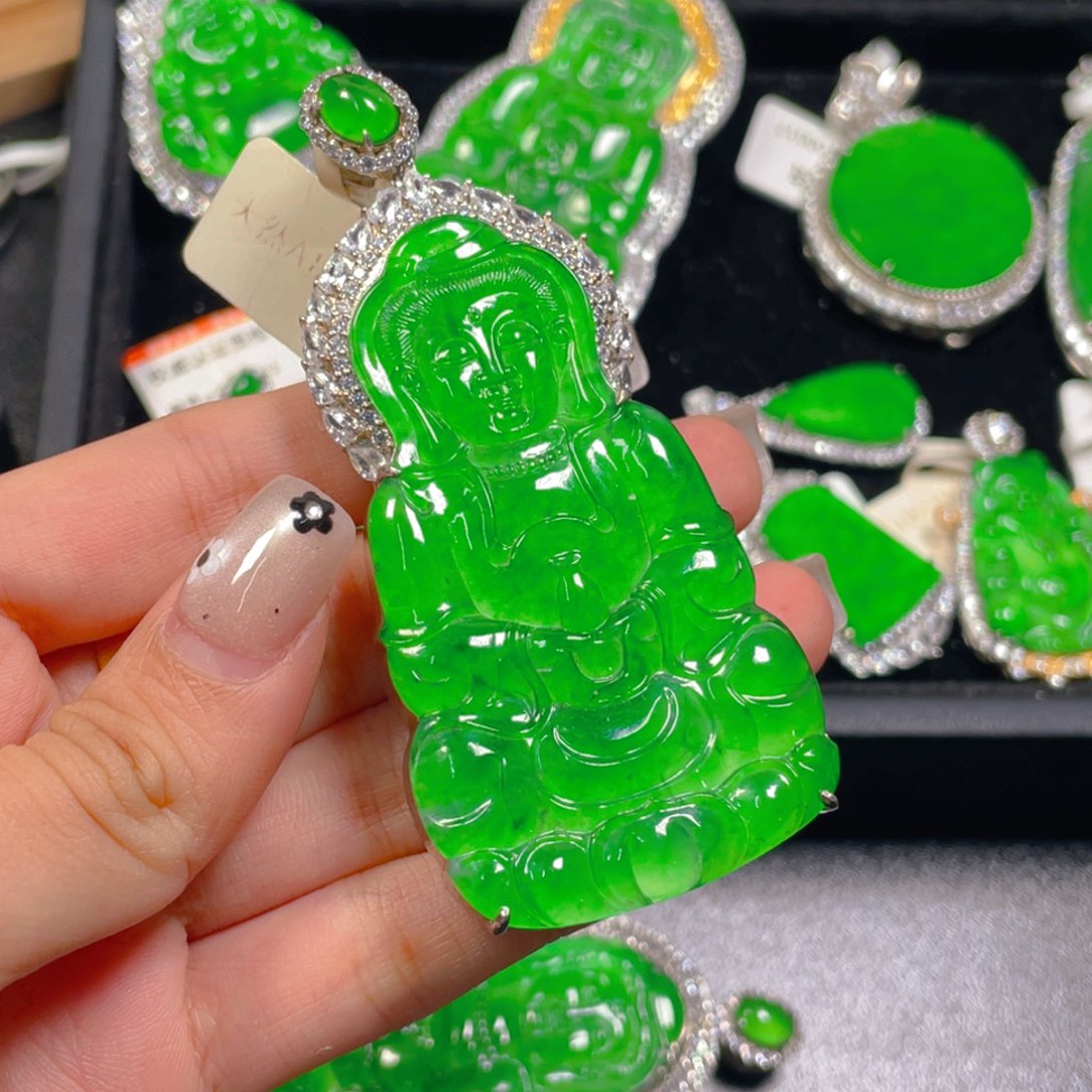 孙***海翡翠未镶嵌吊坠(不含链)