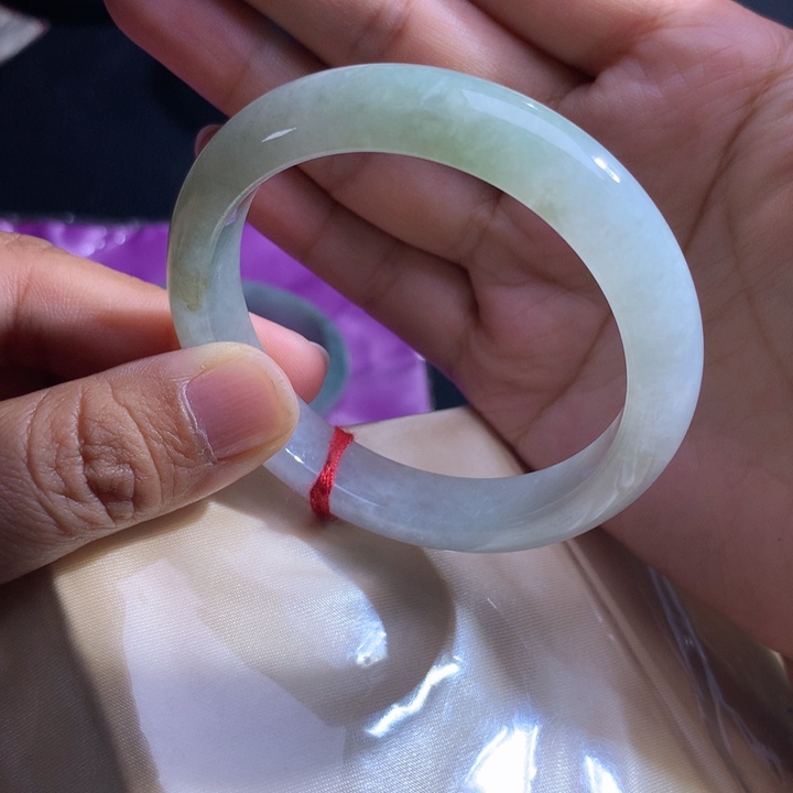 未镶嵌翡翠手镯定制翡翠