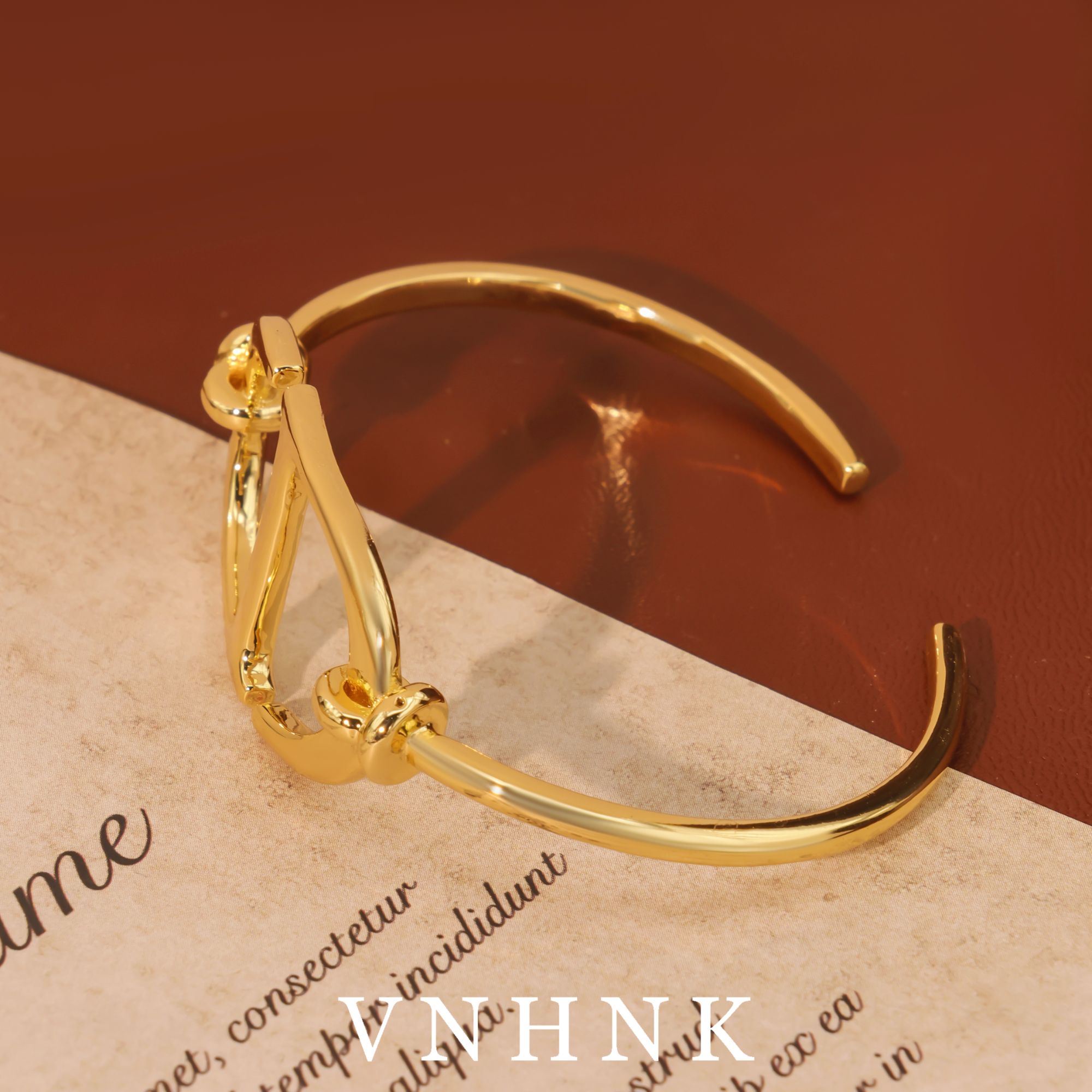 铜合金手镯 美可儿   B505   金色时尚个性百搭手镯