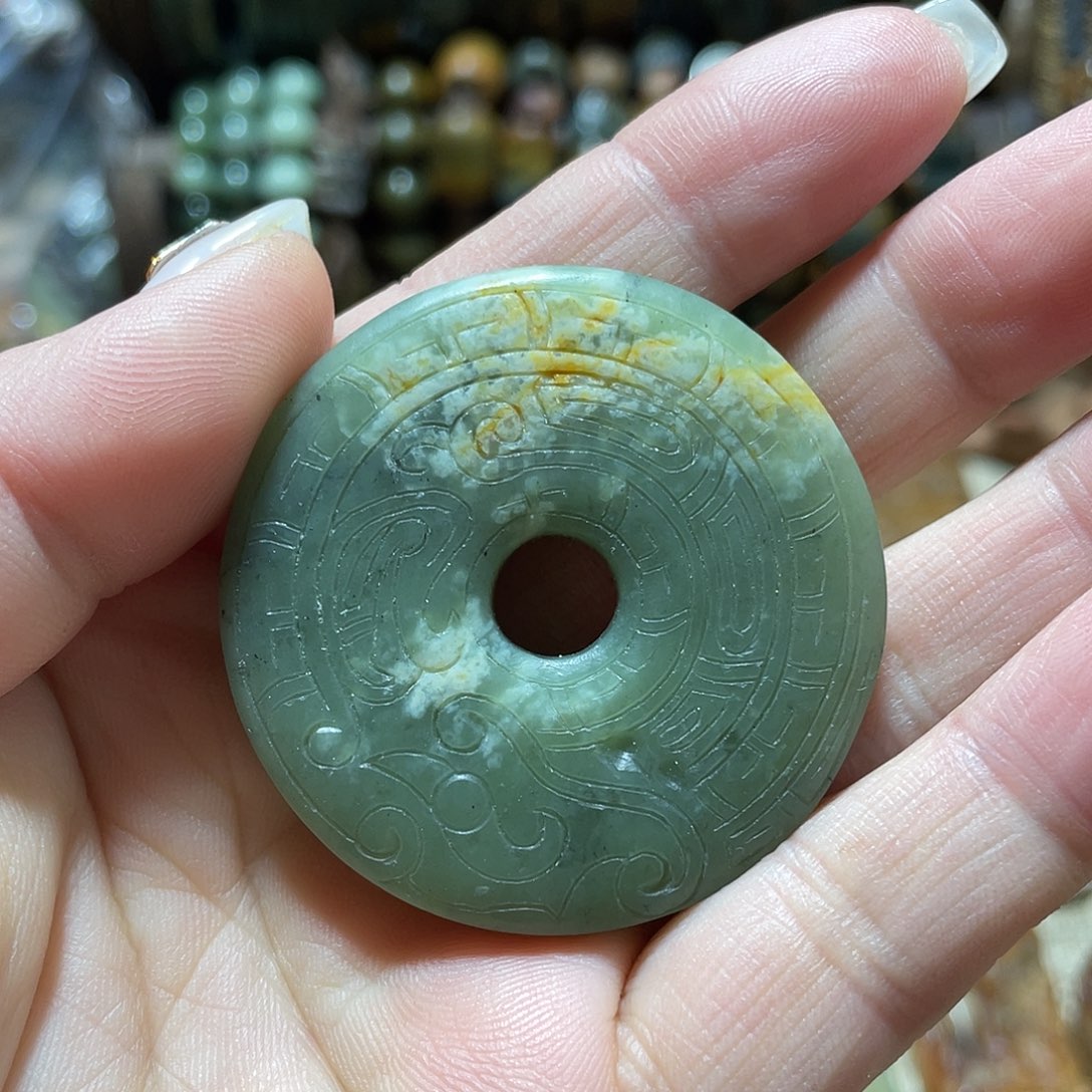 岫岩河磨玉（透闪石质玉）挂件未镶嵌