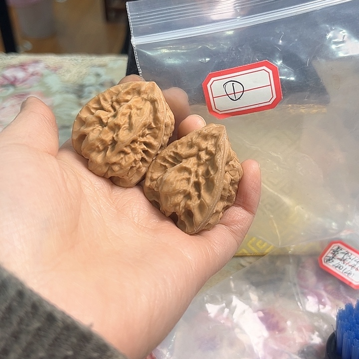 文玩核桃把件马蹄异形