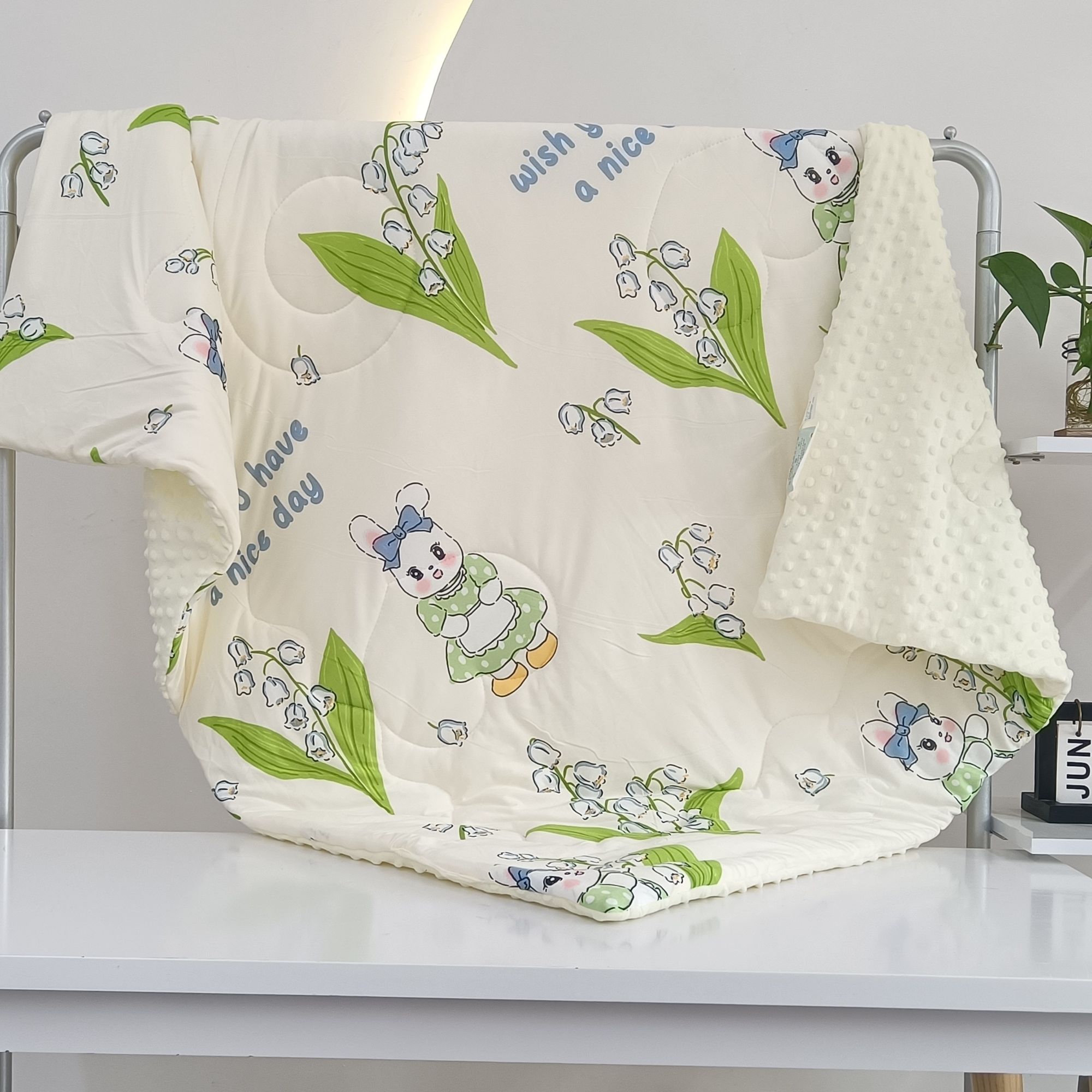 牛奶丝亲肤豆豆绒被子单人豆豆被春秋薄棉被芯