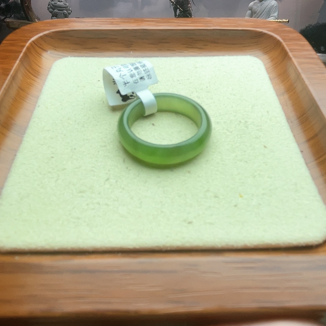 和田玉戒指未镶嵌碧玉无黑点果绿色17-18号