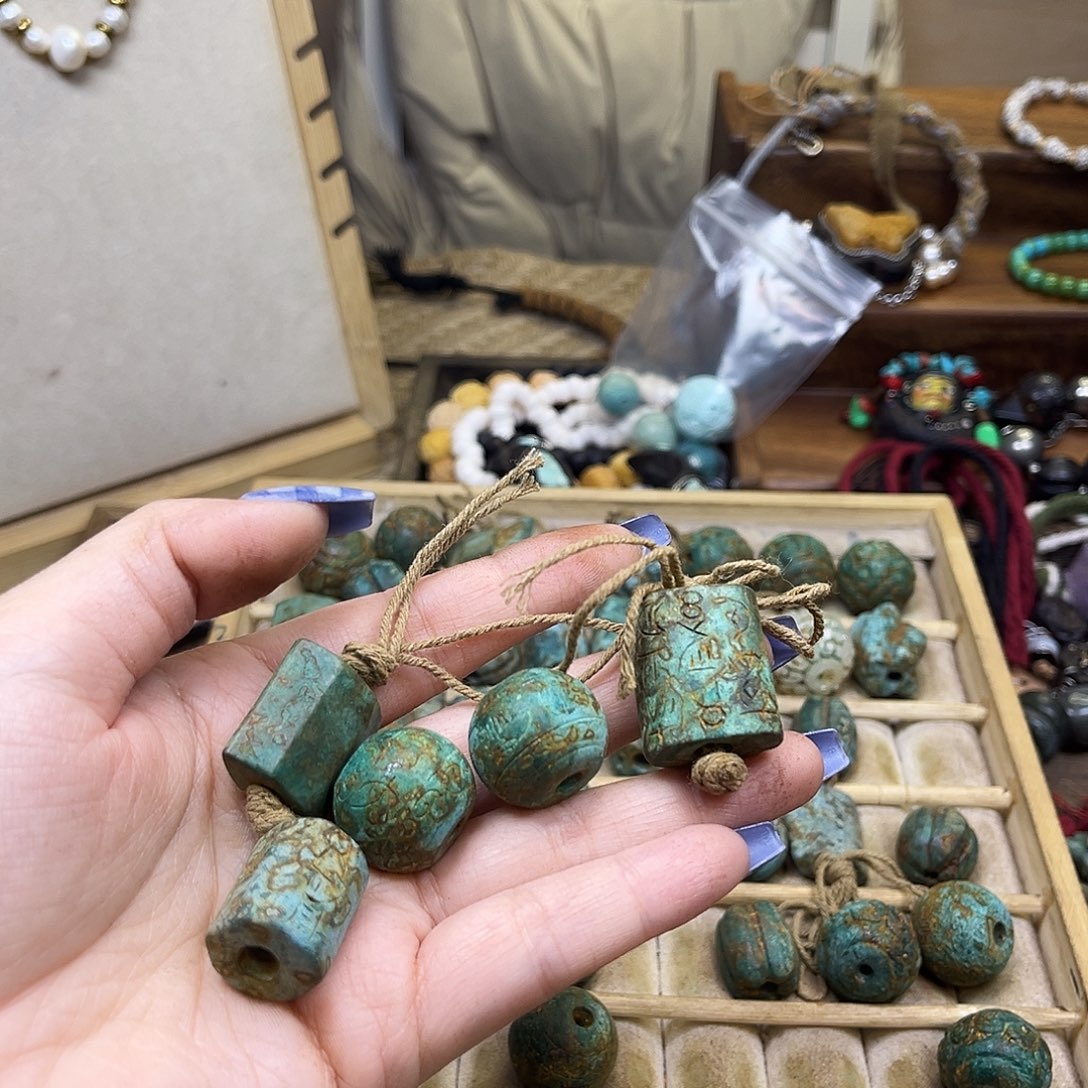 非金属铜锈沁一个