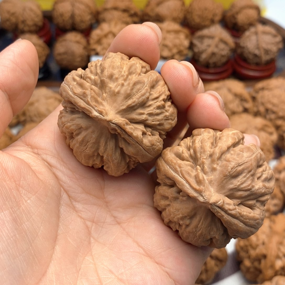 【闪购商品】文玩核桃把件戴*带273号霸王龙