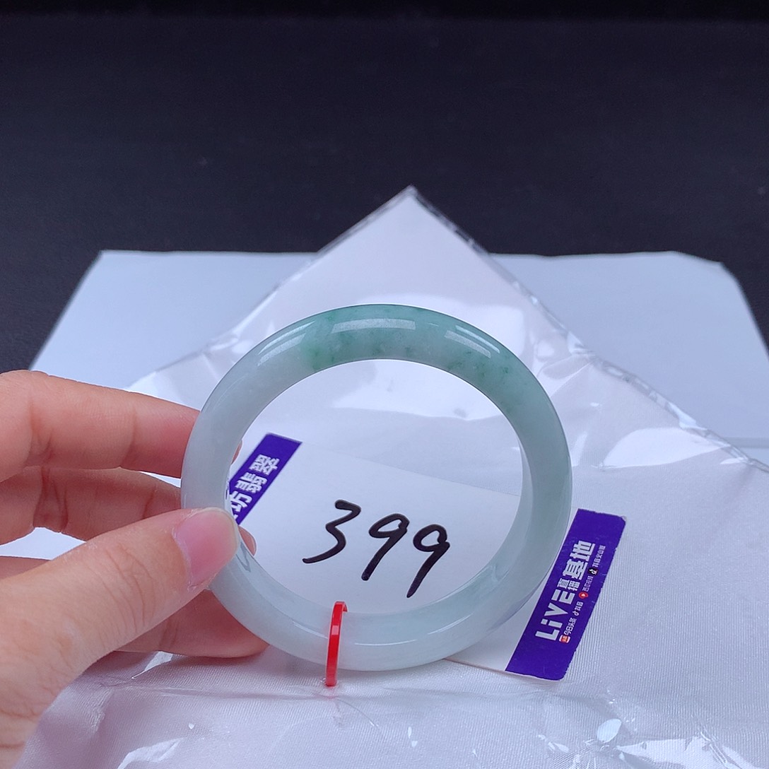 翡翠手镯未镶嵌手镯001253