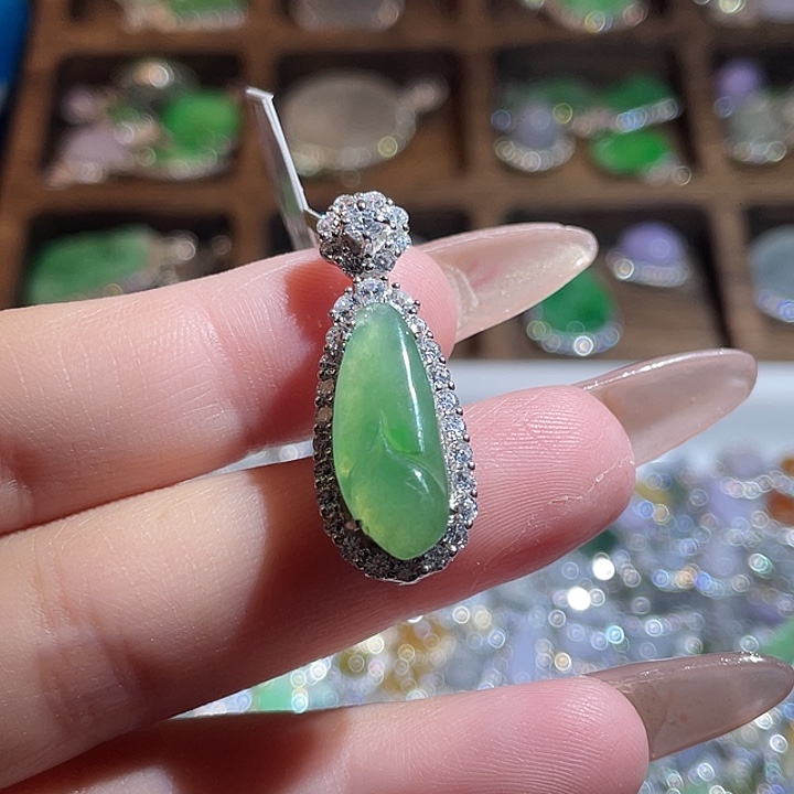 翡翠银S925镶嵌颈饰