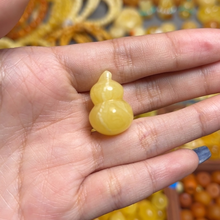 蜜蜡未镶嵌珠宝奇石-159-天然蜜蜡妖花葫芦吊坠