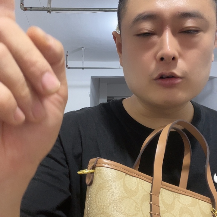 蚕丝山羊皮（革）犏牛皮（革）羊剖层皮革