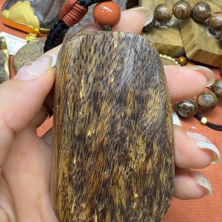 大叶紫檀（黑酸枝木类）
