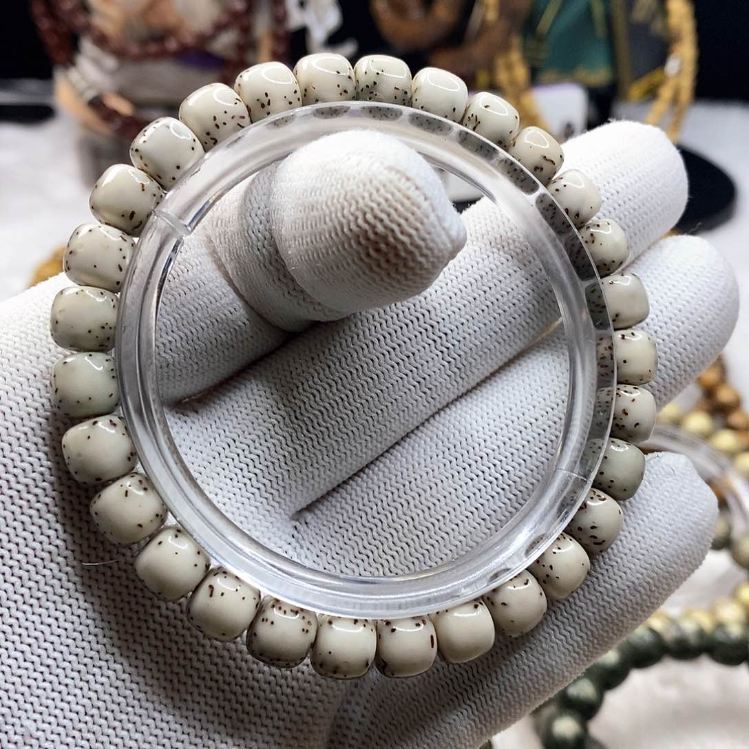 星月菩提手串河豚