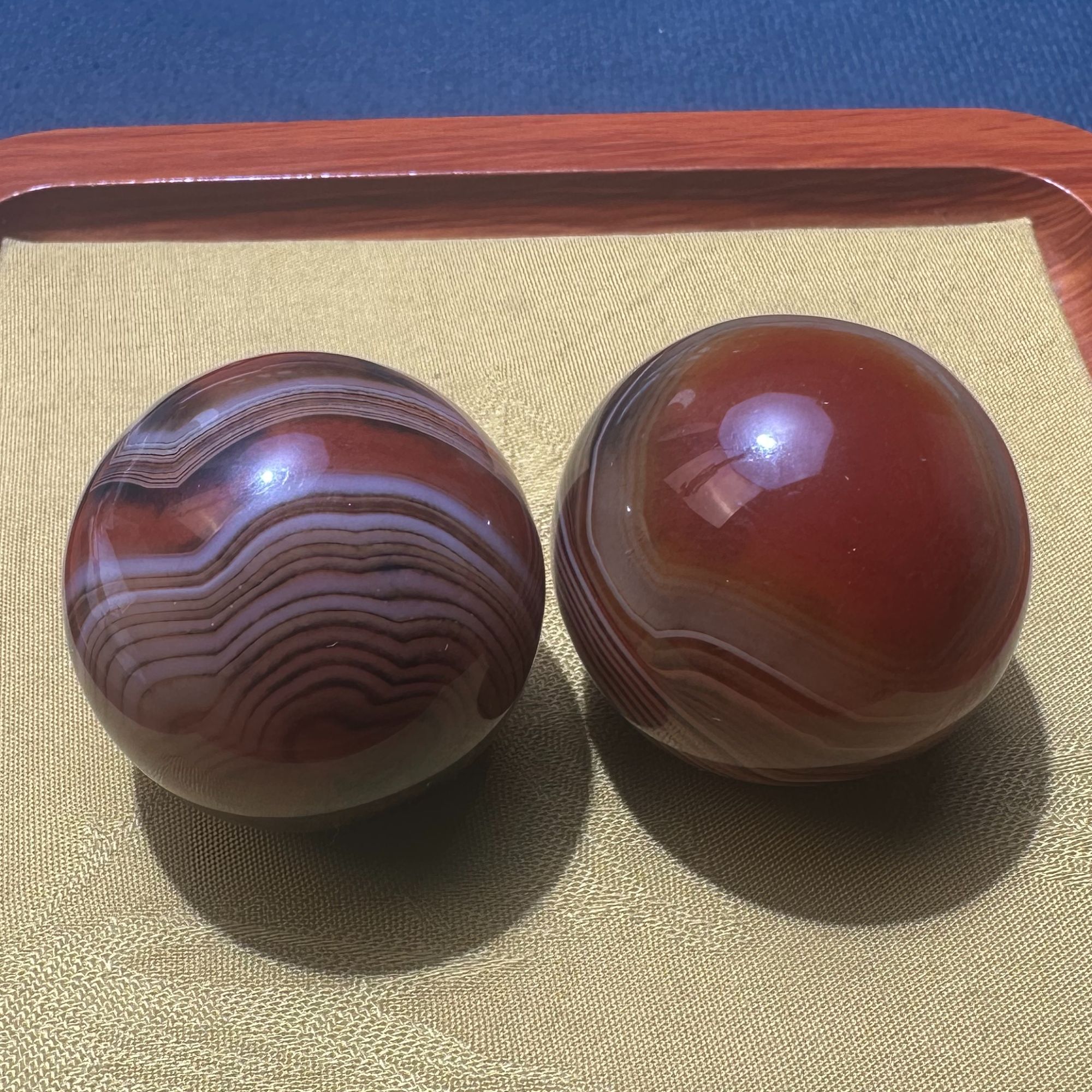 精品天然缠丝玛瑙球