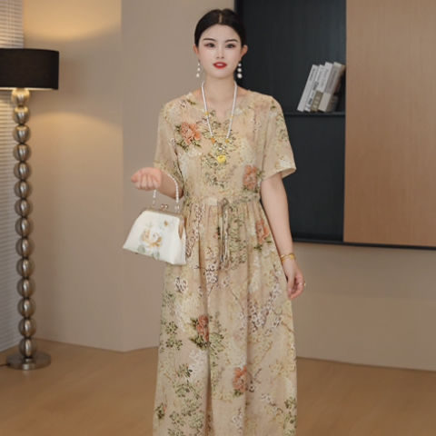 2025年国风复古碎花连衣裙宽松收腰显瘦洋气中长裙子