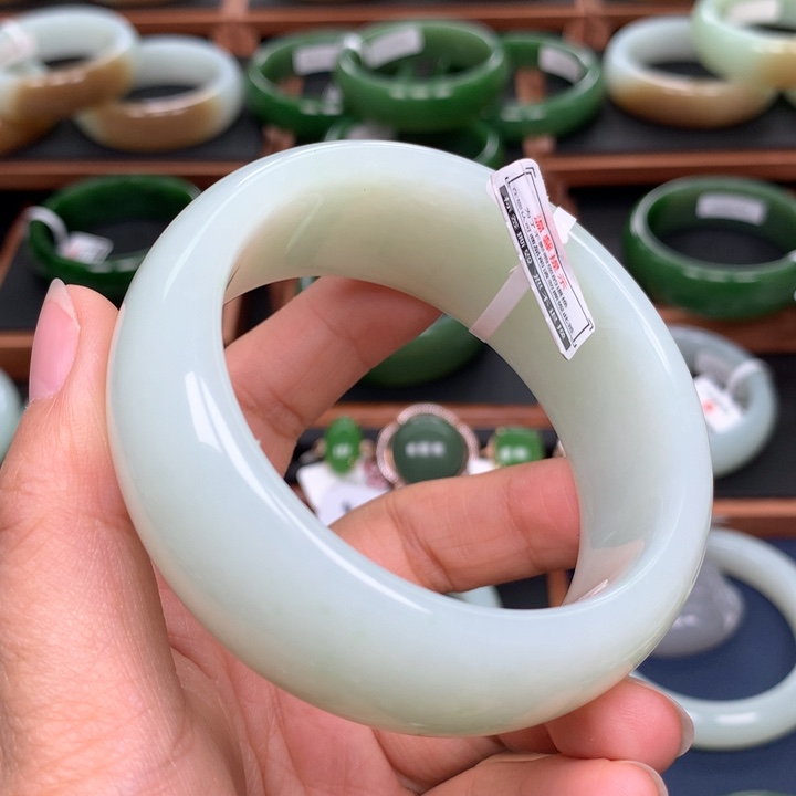 和田玉手镯未镶嵌59