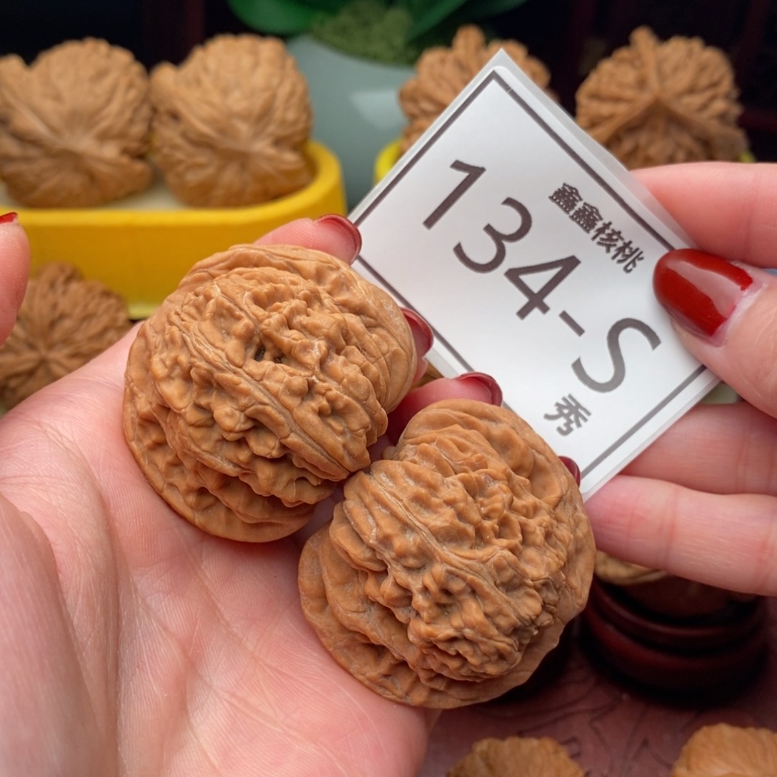 文玩核桃把件汉高楼42