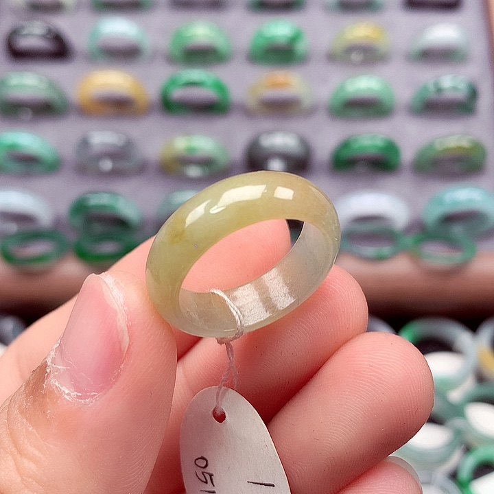 翡翠未镶嵌戒指17号