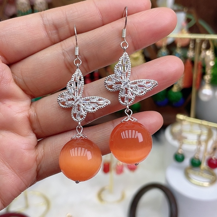 石英质玉耳饰合金