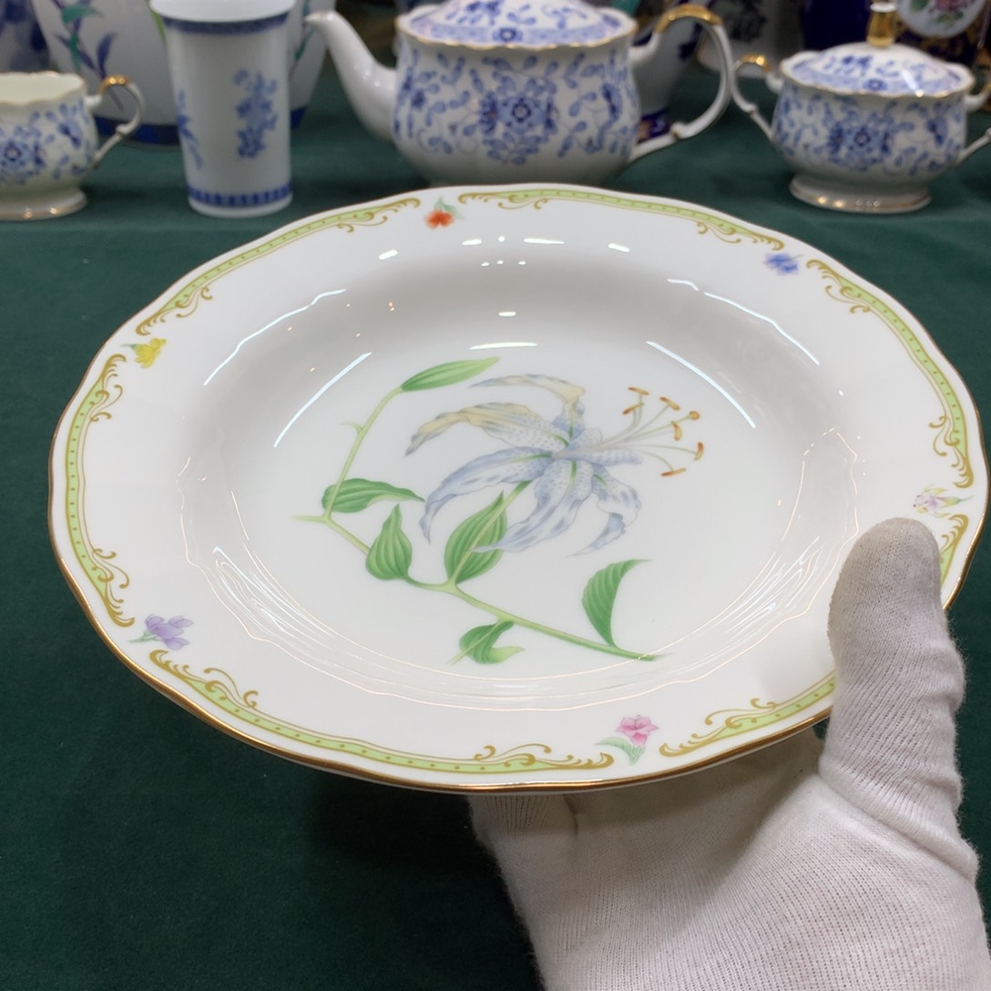 摆件全是大漂亮瓷器啊美美哒