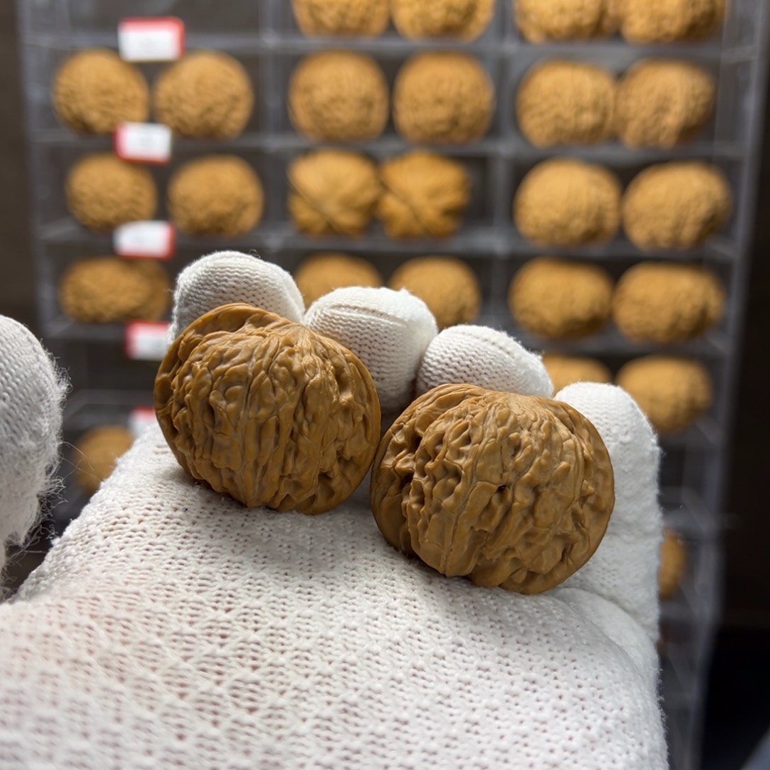 L***.吊坠文玩核桃磨盘哥