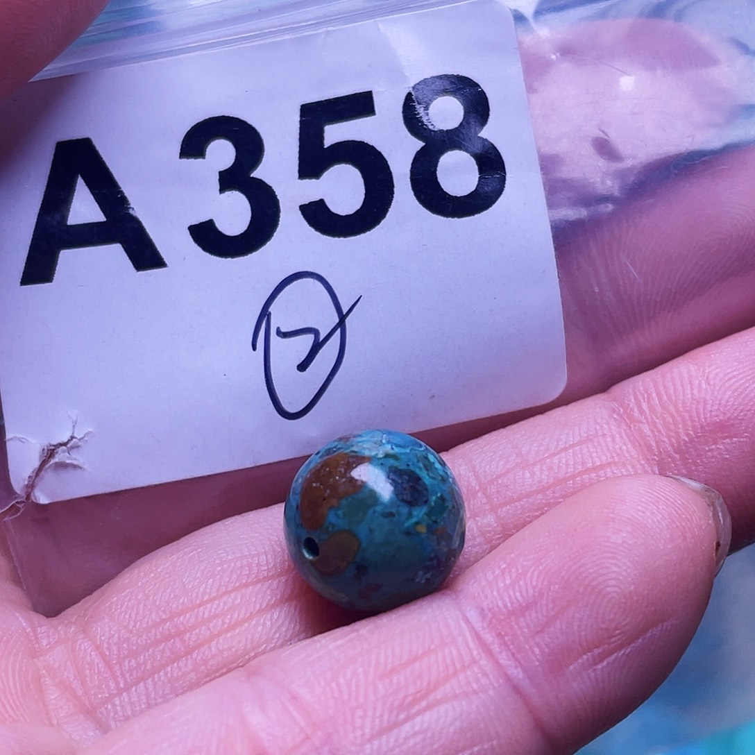 十堰原生态绿石头特色手工配饰