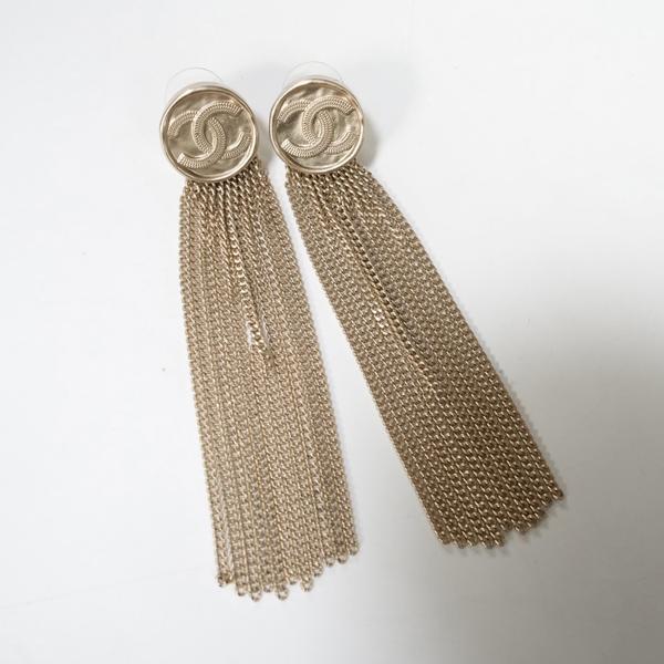 Chanel 小圆饼流苏耳钉