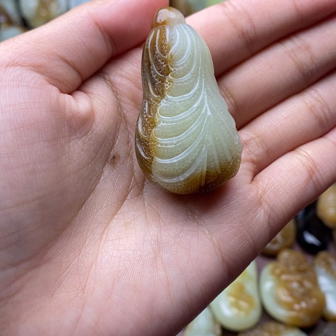 项链未镶嵌和田玉（糖玉）