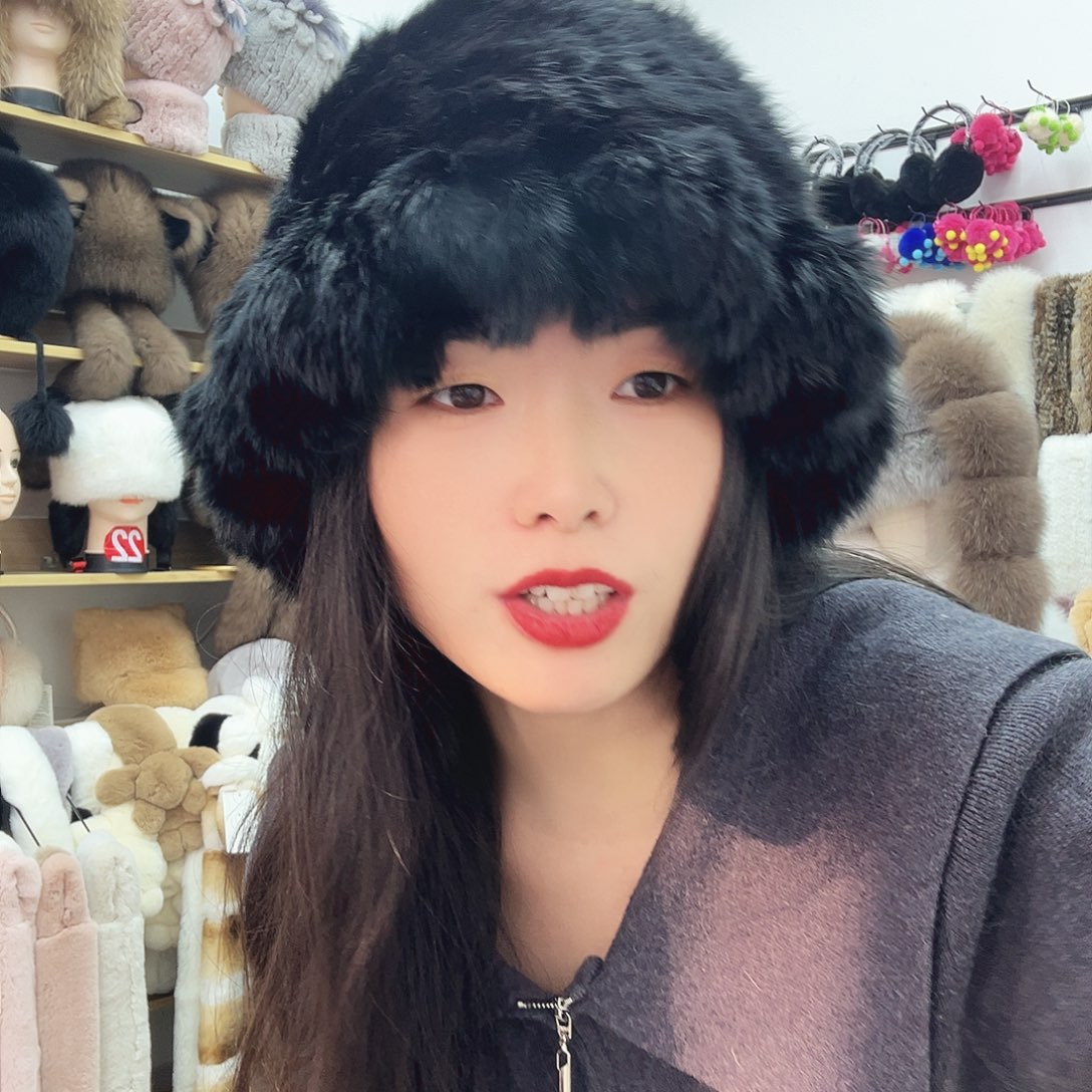 兔毛小号黑色云朵帽不退换慎拍