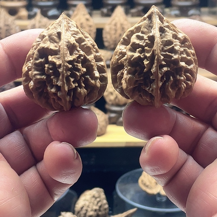 文玩核桃把件塔尖8