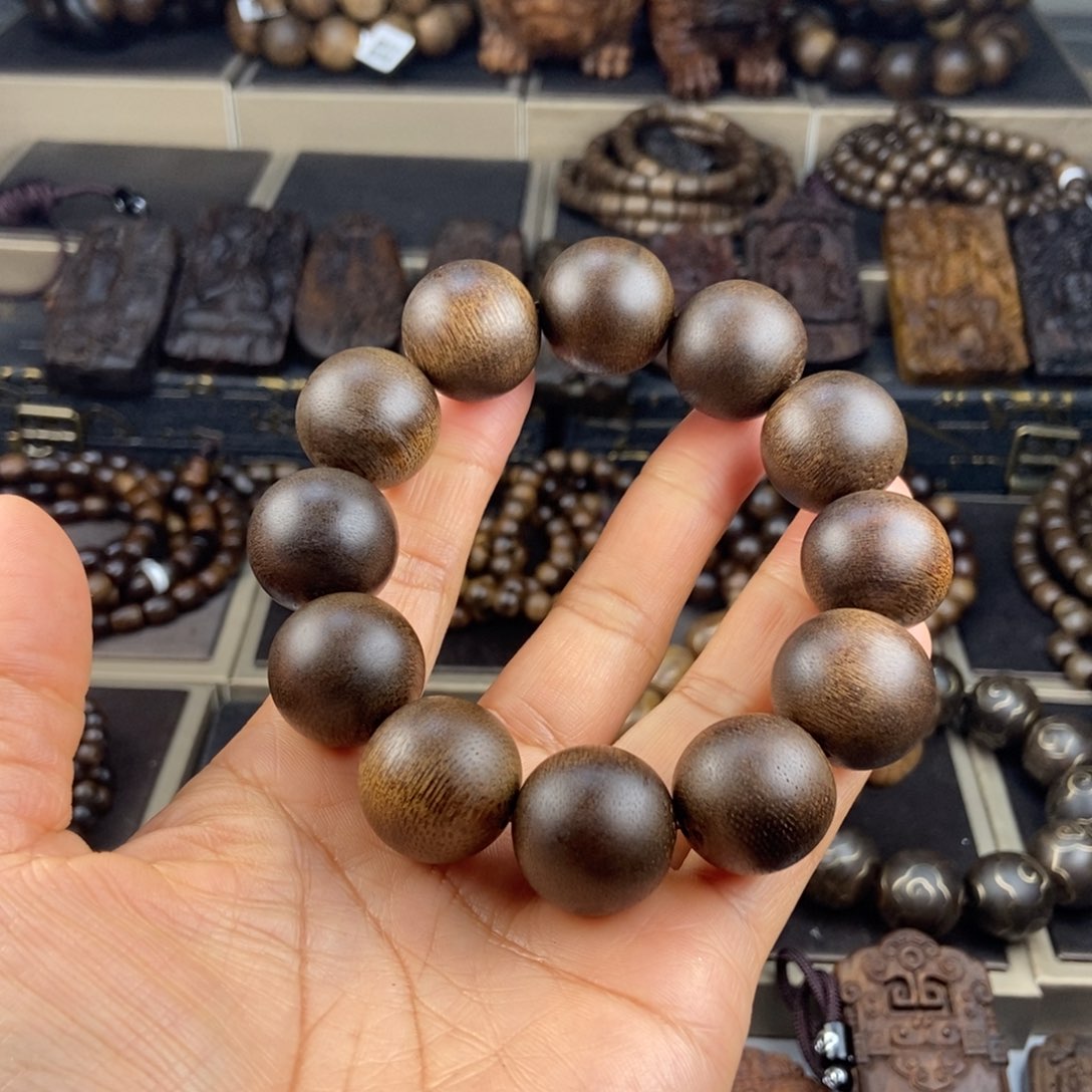 沉香手串ℒ****越南芽庄白棋玉化