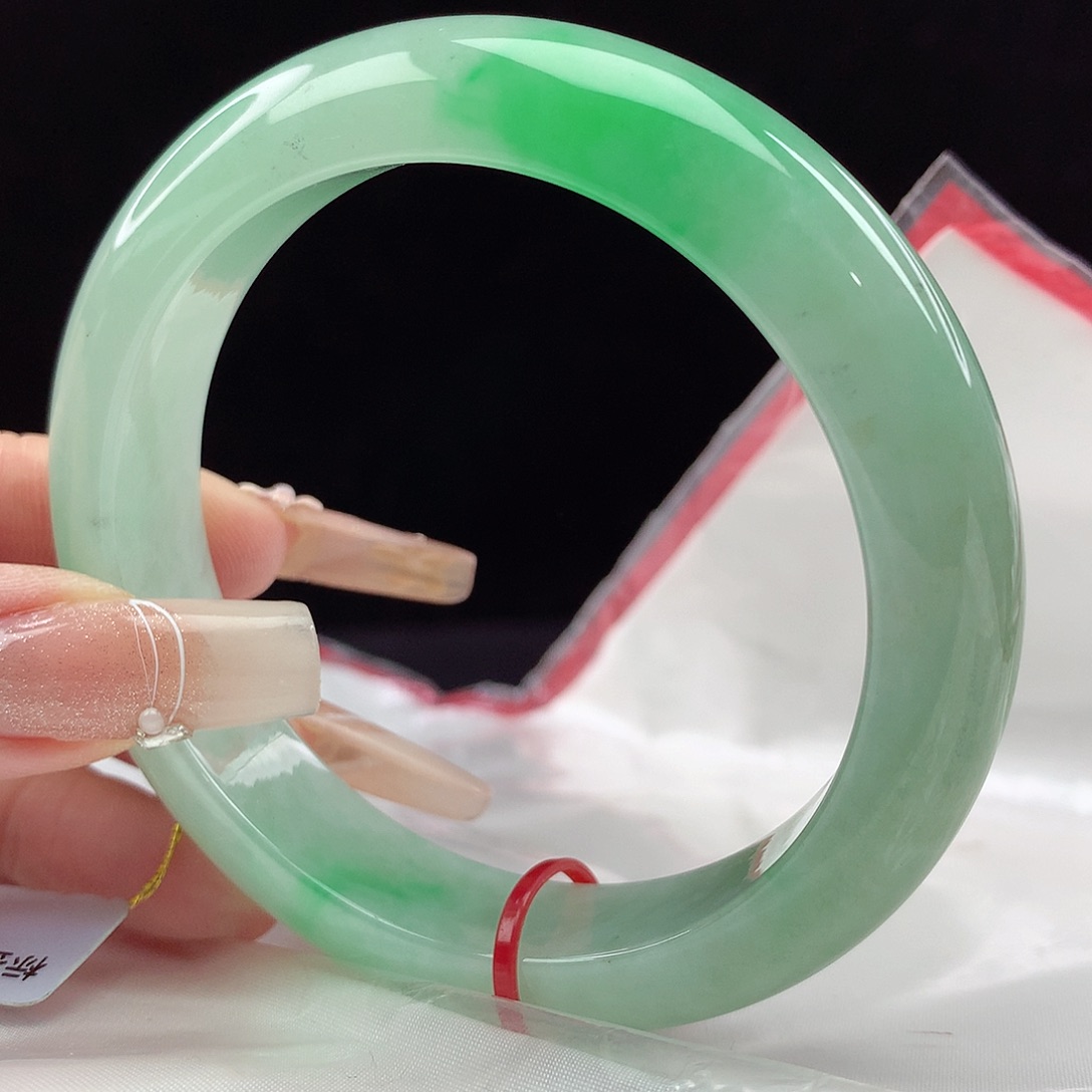 翡翠手镯未镶嵌58圈4113