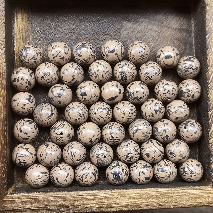 白虎天然合香珠1.2到手40颗打底