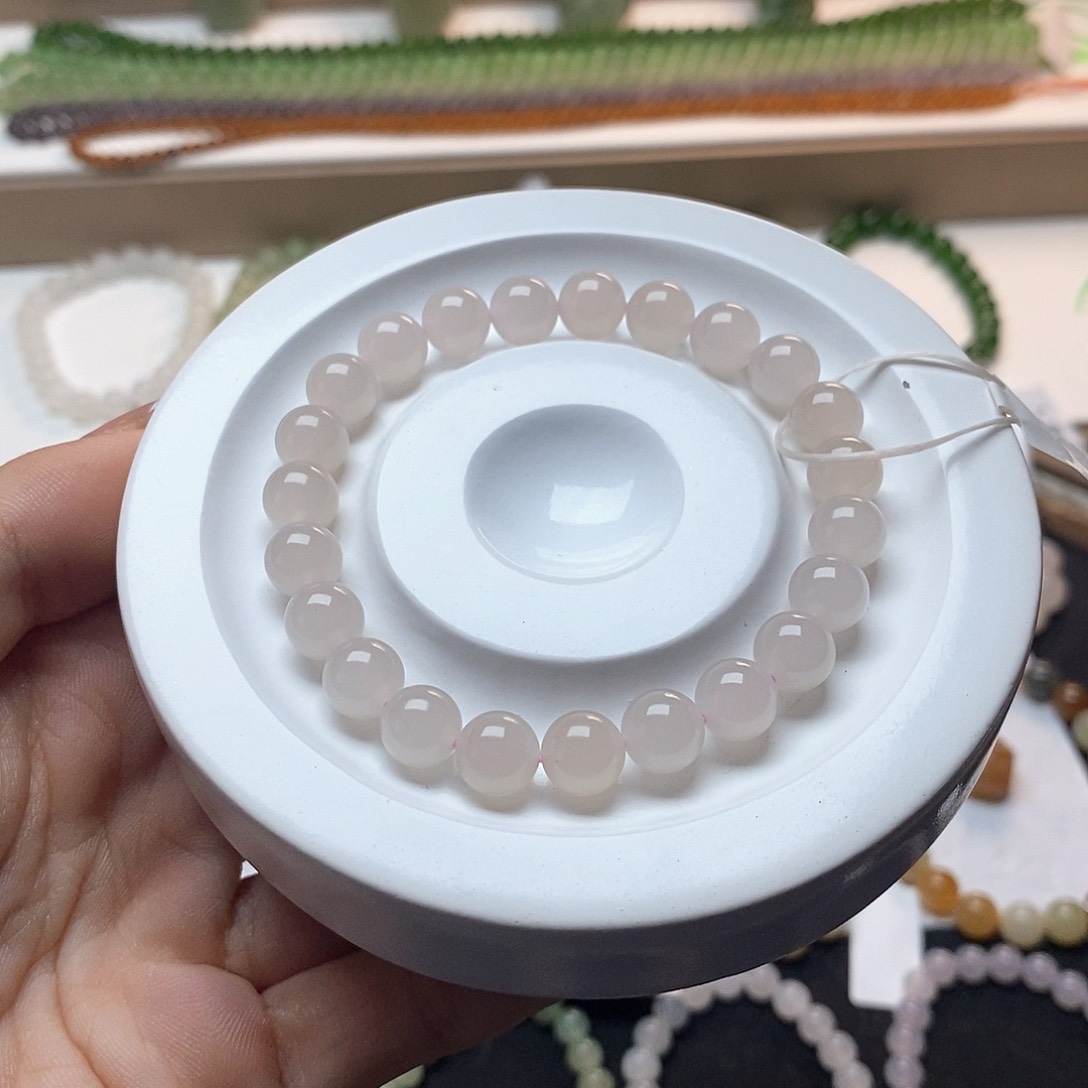 和田玉手链未镶嵌藕粉卡八