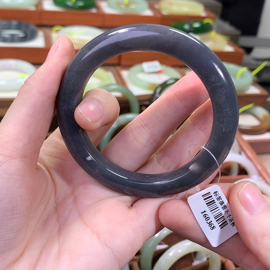 和田玉未镶嵌手镯55