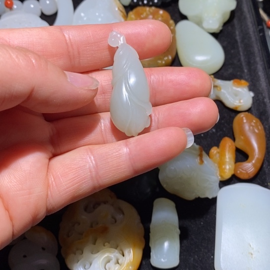 和田玉颈饰未镶嵌