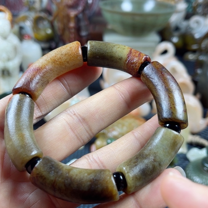 和田玉颈饰未镶嵌