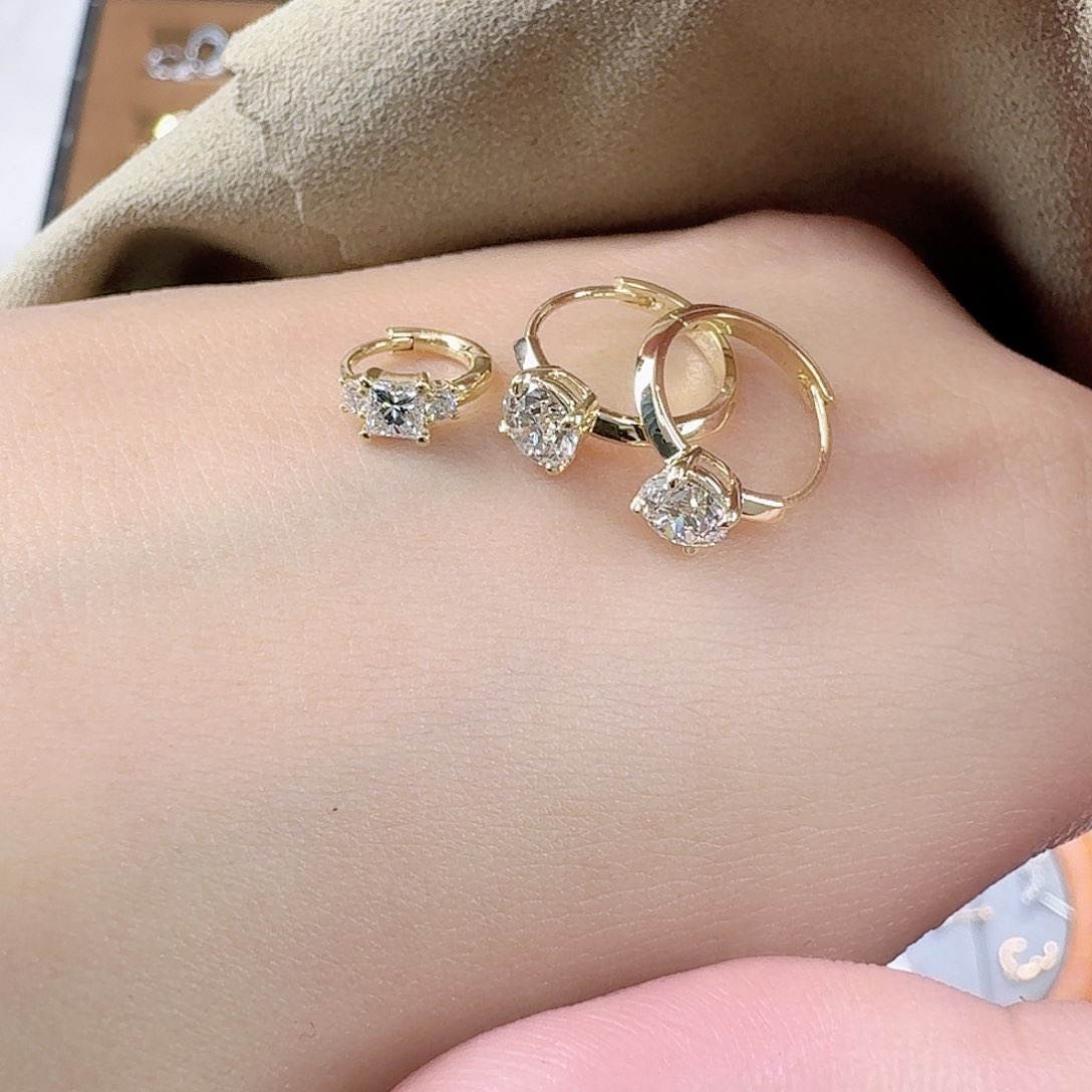 18K金镶嵌耳饰钻石茜*三件套耳扣耳圈天然钻石