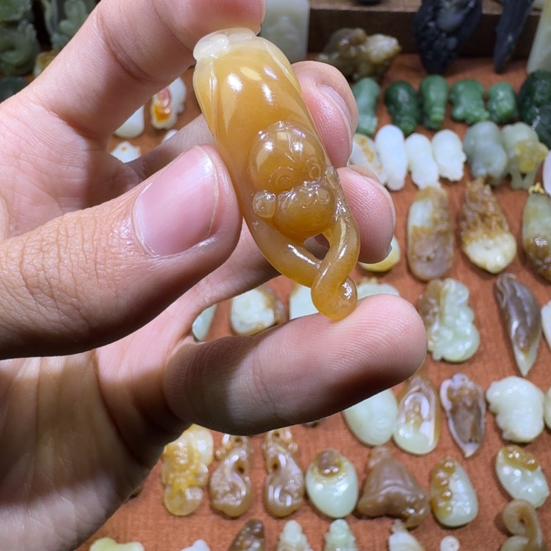 和田玉颈饰未镶嵌