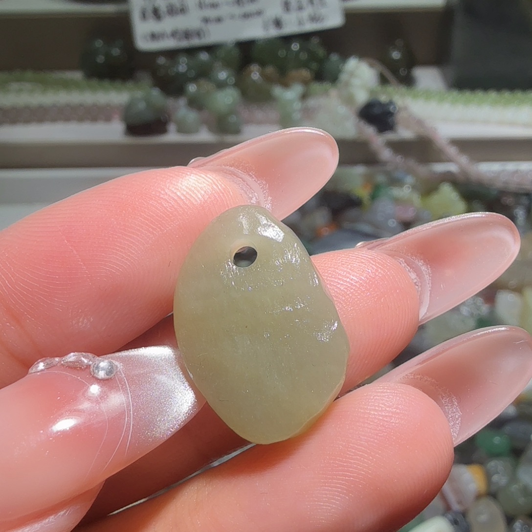 和田玉未镶嵌珠宝半成品