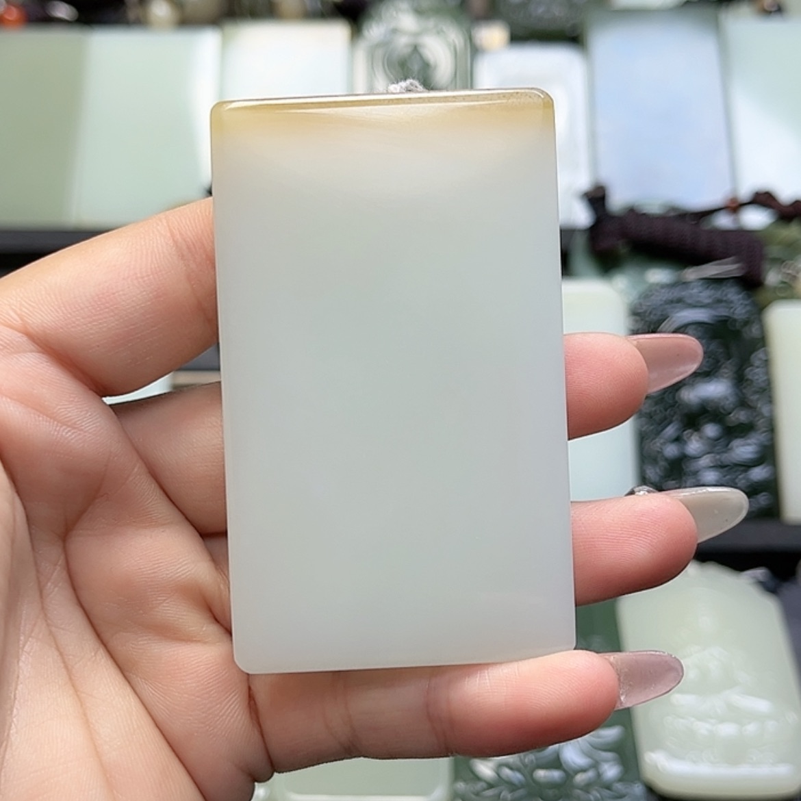 【闪购商品】和田玉未镶嵌颈饰浪**戮