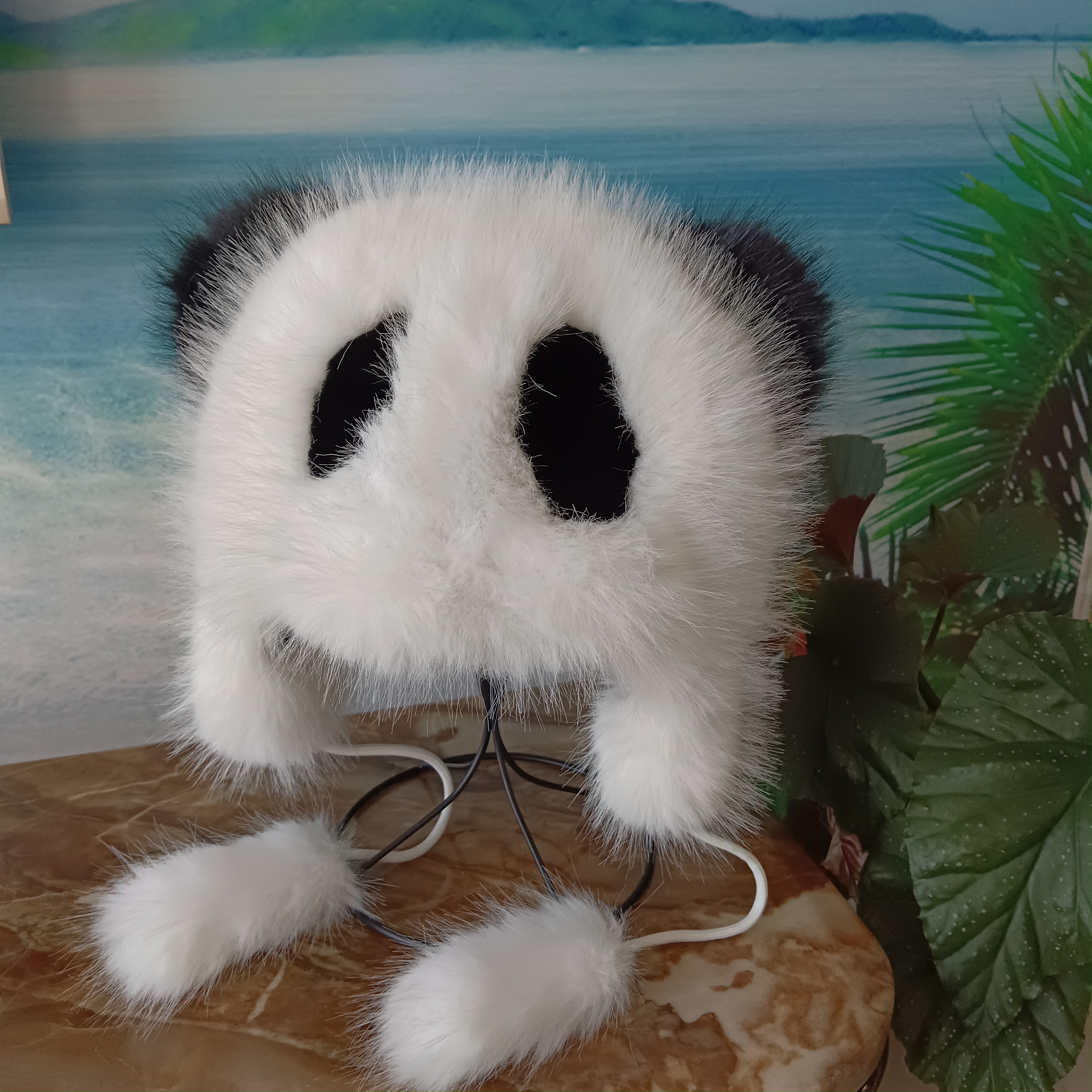 冬季平顶帽防寒加厚保暖毛绒护耳帽男女同款。