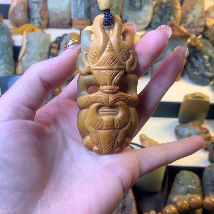 岫岩河磨玉（透闪石质玉）手链未镶嵌